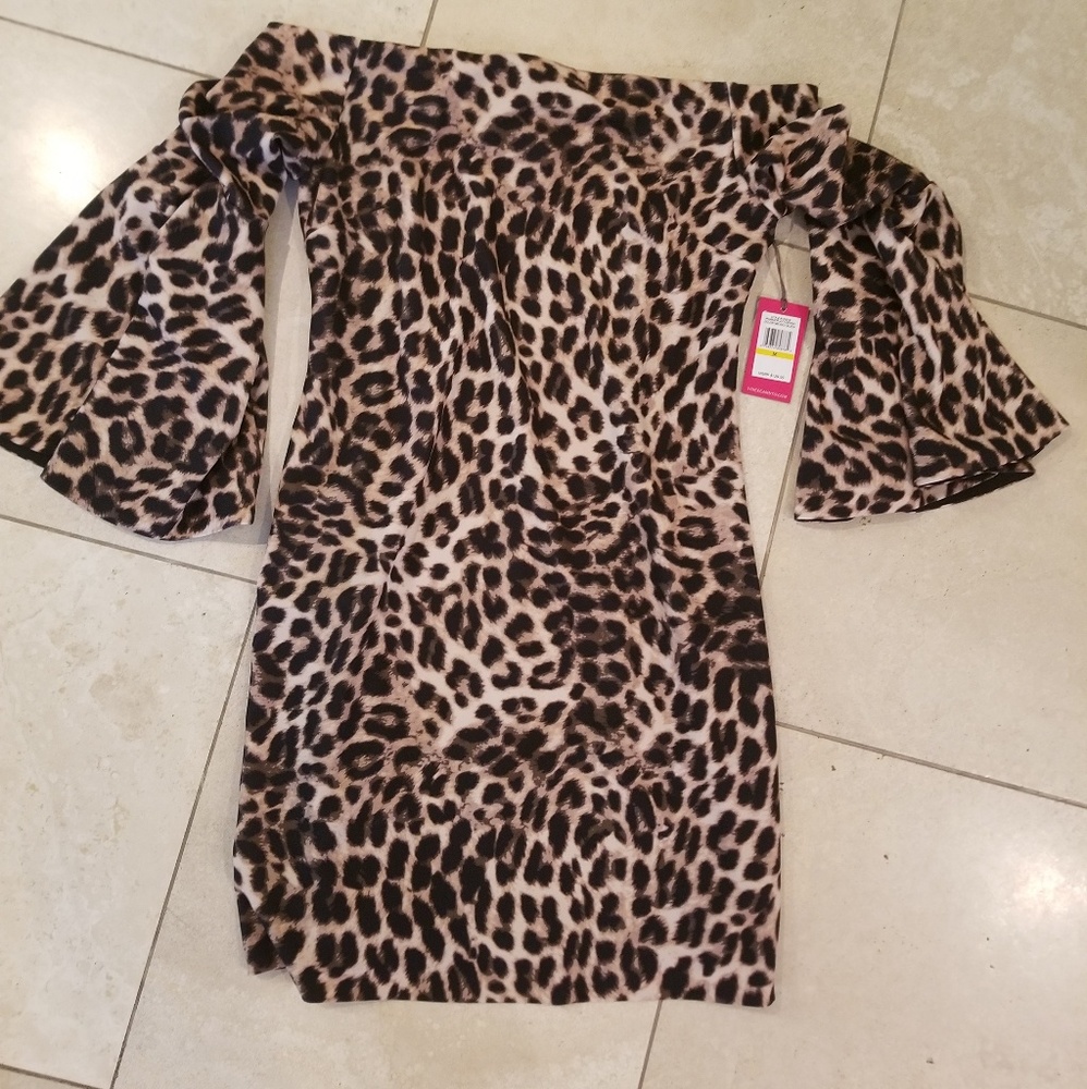 Vince Camuto off the shoulder leopard dress